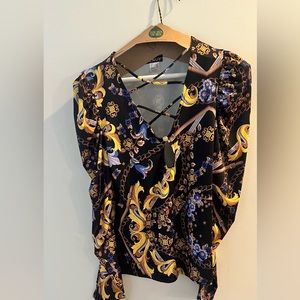 Stylish Venus Top Size M -like new